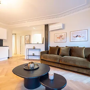 Luxury In Center Paris